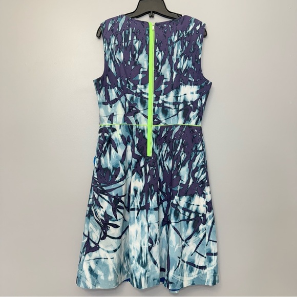 T Tahari Designer Abstract Dress size US 12 - Picture 3 of 12